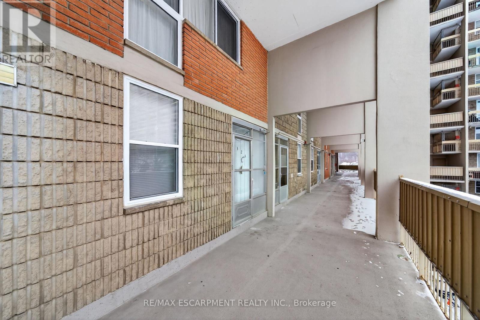 324 - 350 Quigley Road, Hamilton, Ontario  L8K 5N2 - Photo 47 - X12729236