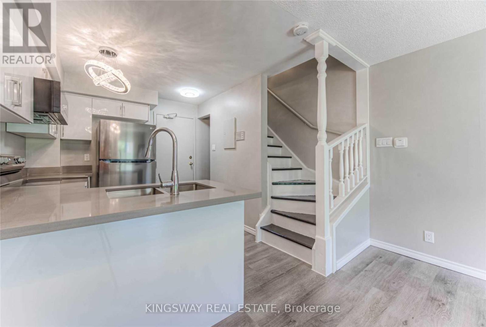 55 - 67 VALLEYVIEW ROAD, Kitchener, Ontario