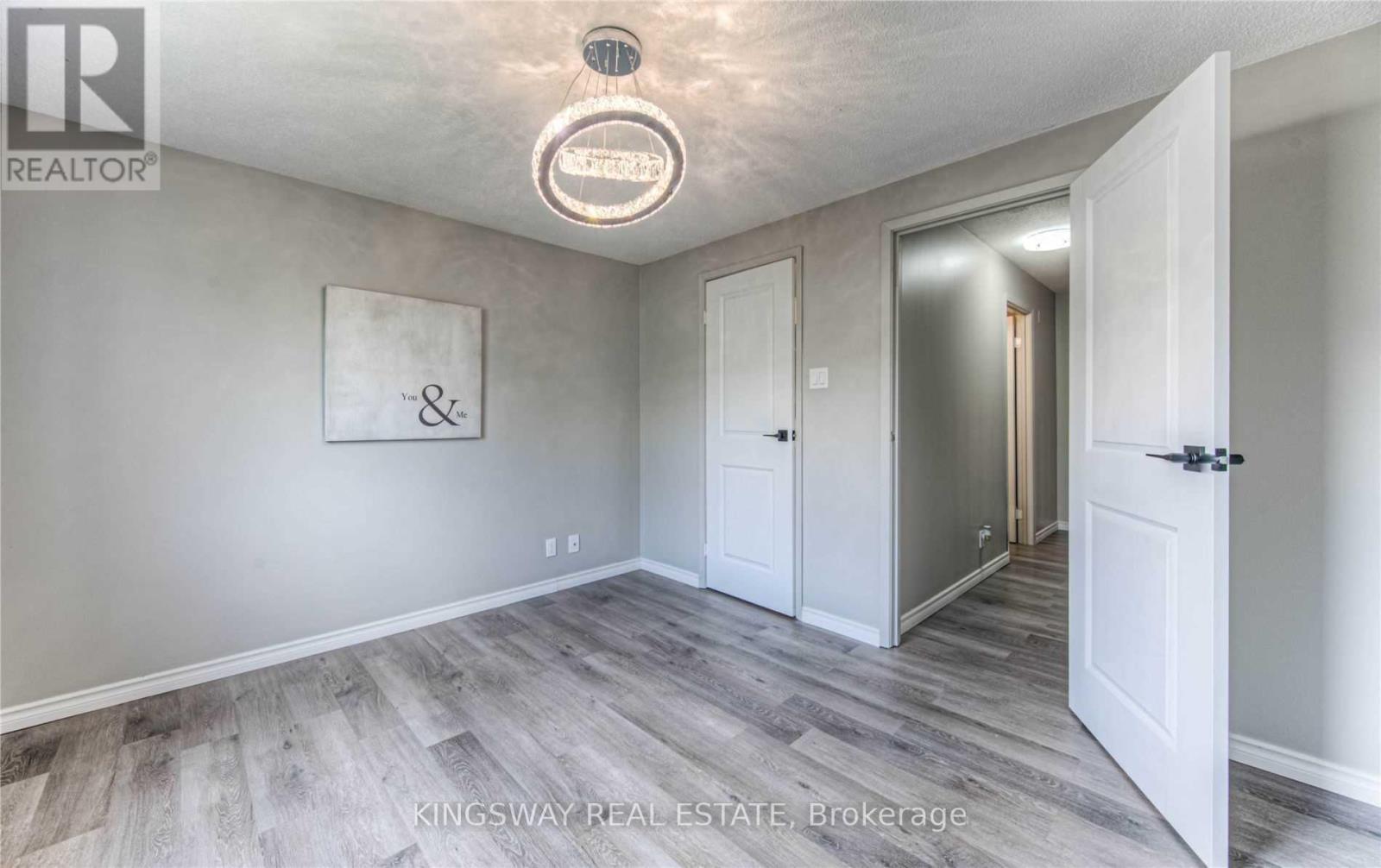 55 - 67 Valleyview Road, Kitchener, Ontario  N2E 3J1 - Photo 10 - X12729278