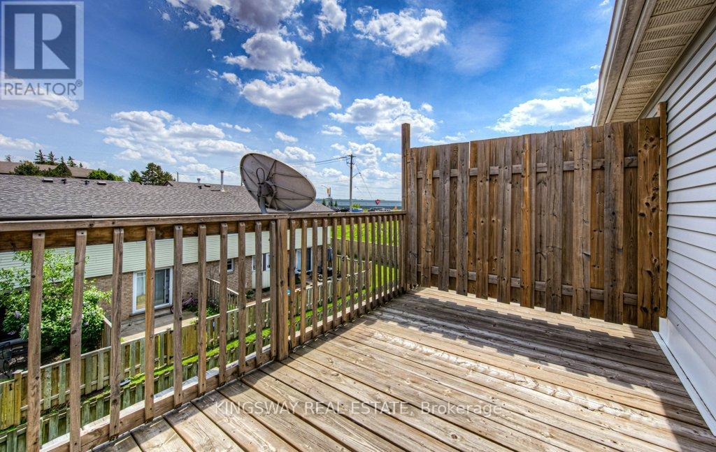 55 - 67 Valleyview Road, Kitchener, Ontario  N2E 3J1 - Photo 11 - X12729278