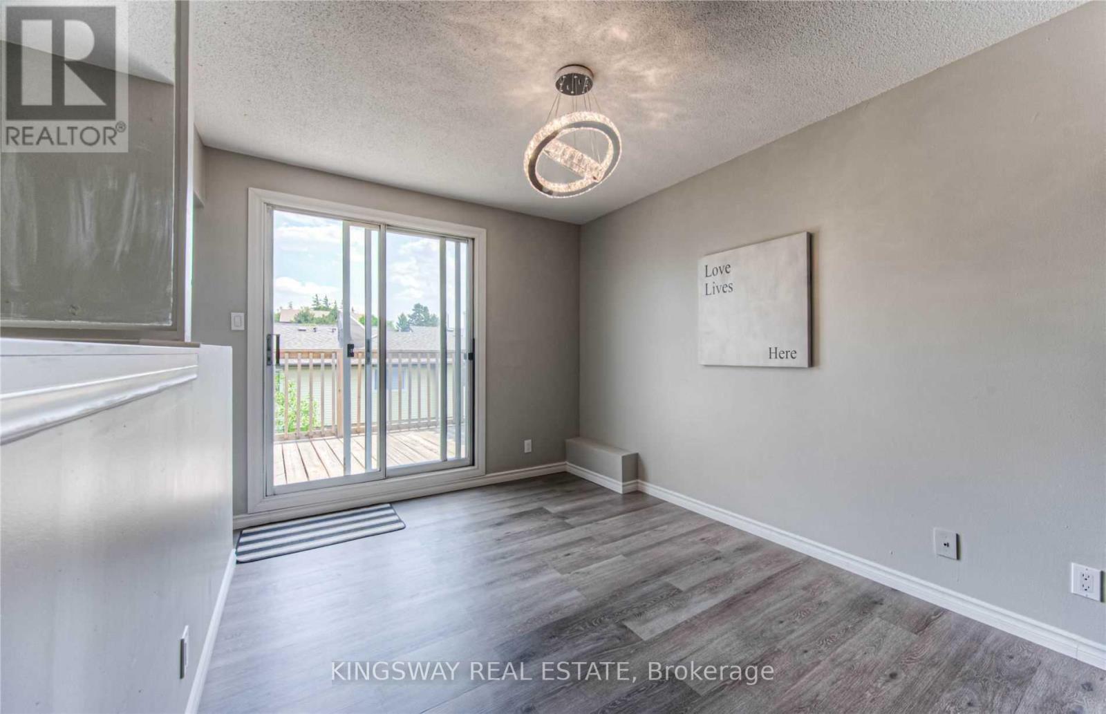 55 - 67 Valleyview Road, Kitchener, Ontario  N2E 3J1 - Photo 6 - X12729278