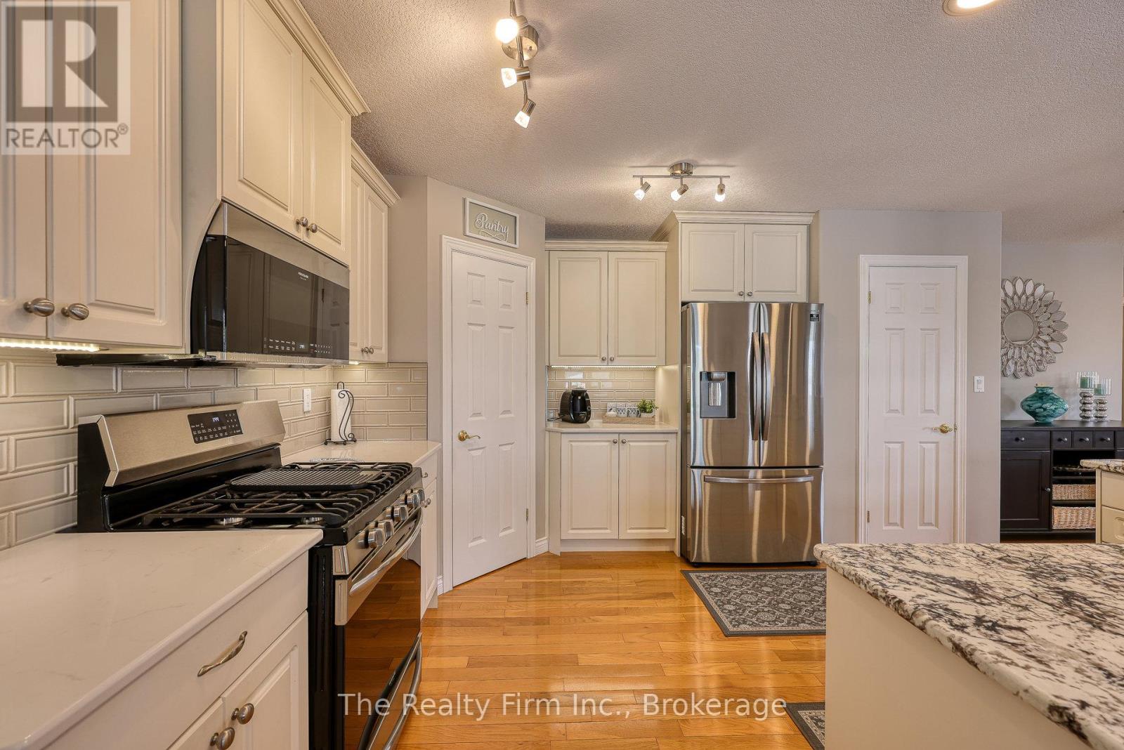 1 Riverview Road, Ingersoll, Ontario  N5C 4B5 - Photo 27 - X12729412