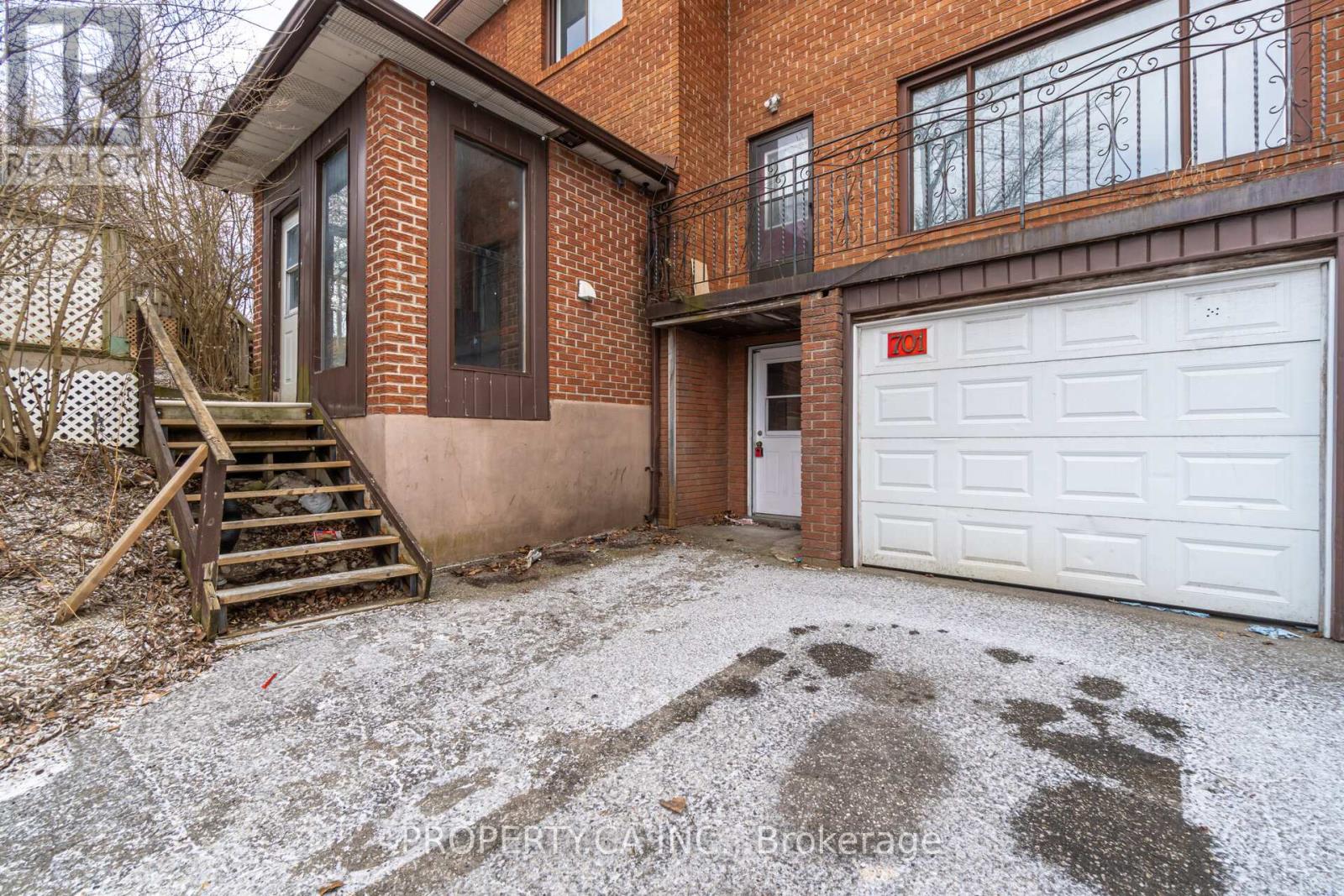 701 Finch Avenue W, Toronto, Ontario  M3H 4X4 - Photo 4 - C12486967