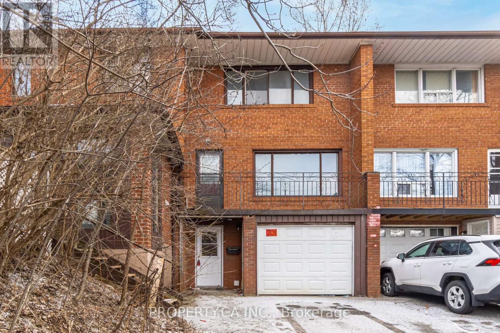 701 Finch Avenue W, Toronto, Ontario  M3H 4X4 - Photo 3 - C12486967