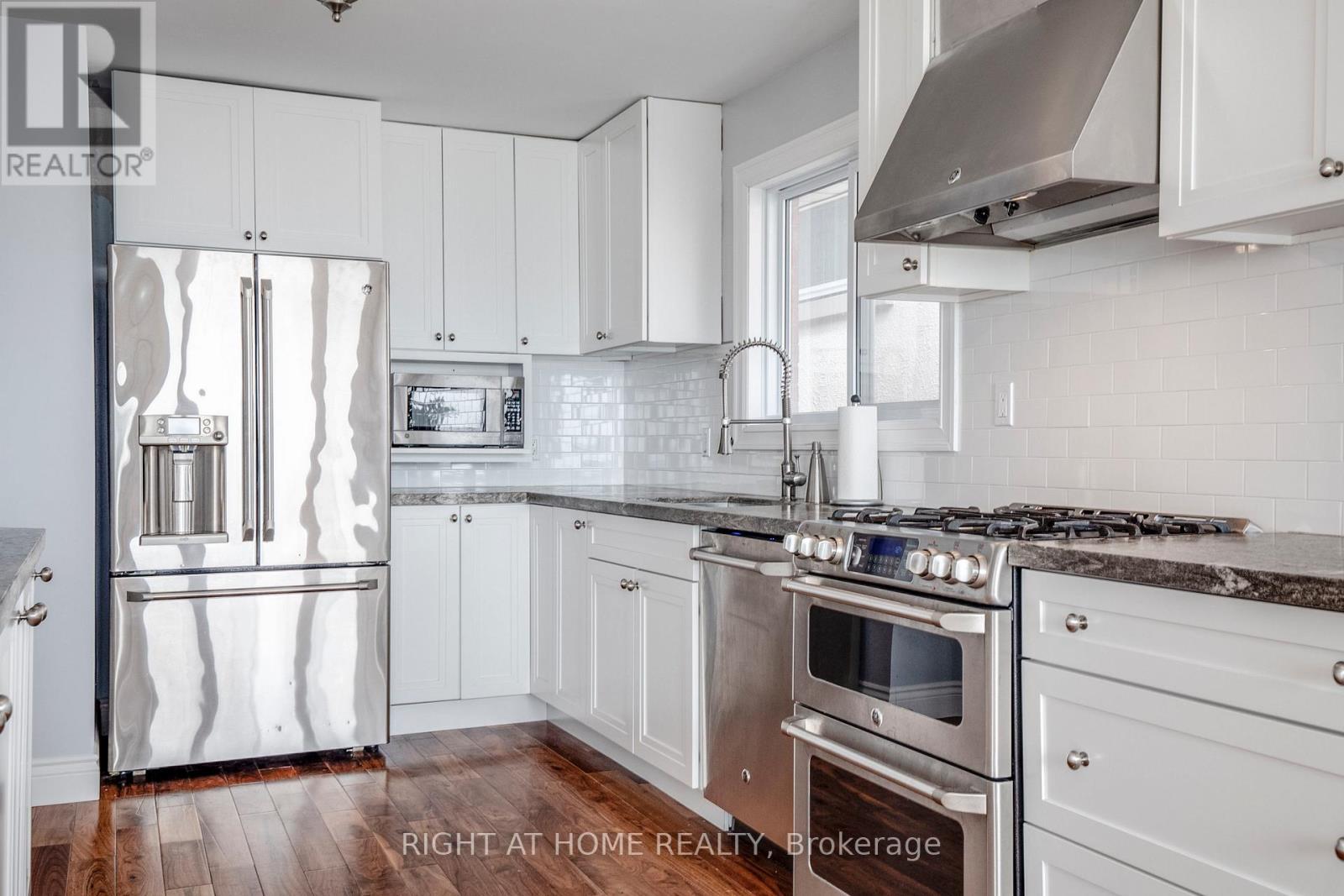 7 Eleventh Street, Toronto, Ontario  M8V 3G2 - Photo 17 - W12672948