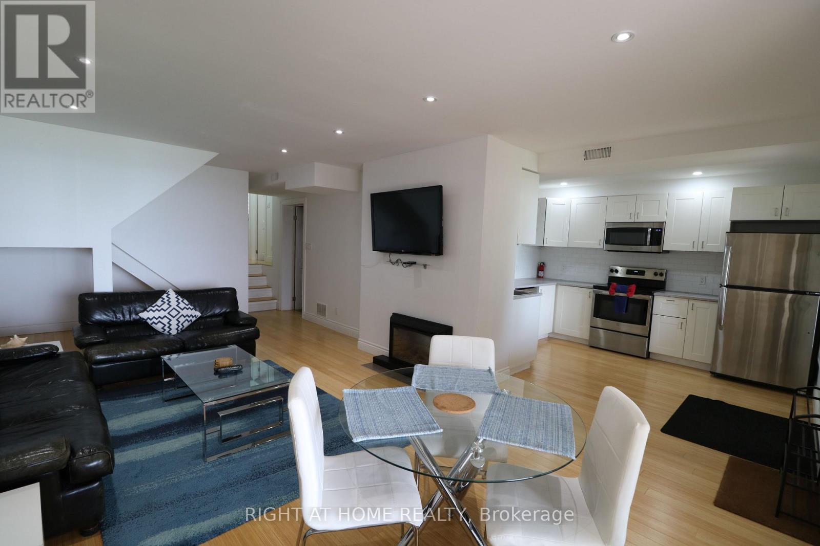 7 Eleventh Street, Toronto, Ontario  M8V 3G2 - Photo 25 - W12672948