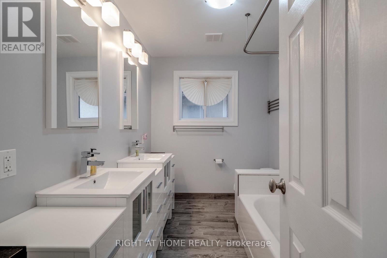 7 Eleventh Street, Toronto, Ontario  M8V 3G2 - Photo 23 - W12672948