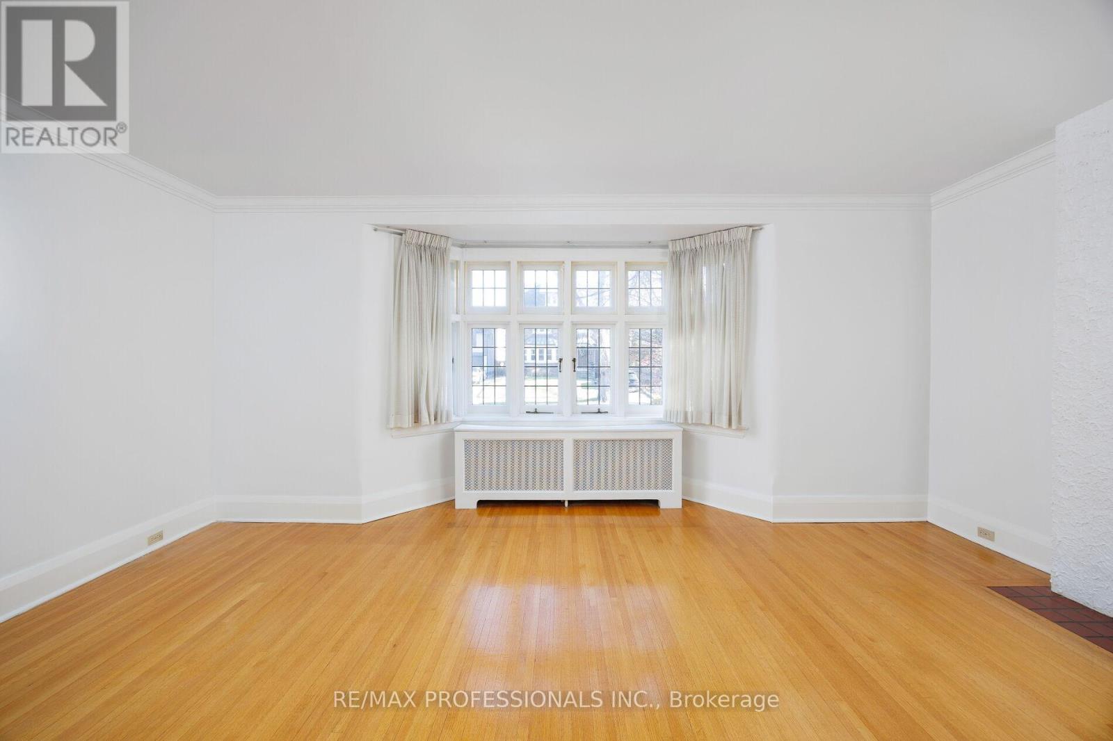 50 Wendover Road, Toronto, Ontario  M8X 2L3 - Photo 13 - W12590998