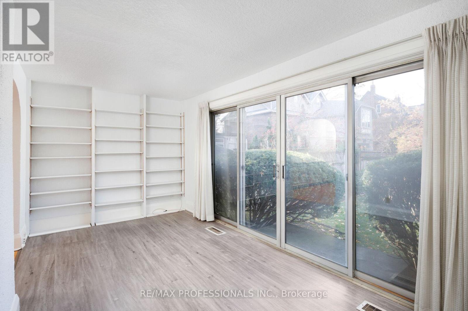 50 Wendover Road, Toronto, Ontario  M8X 2L3 - Photo 19 - W12590998