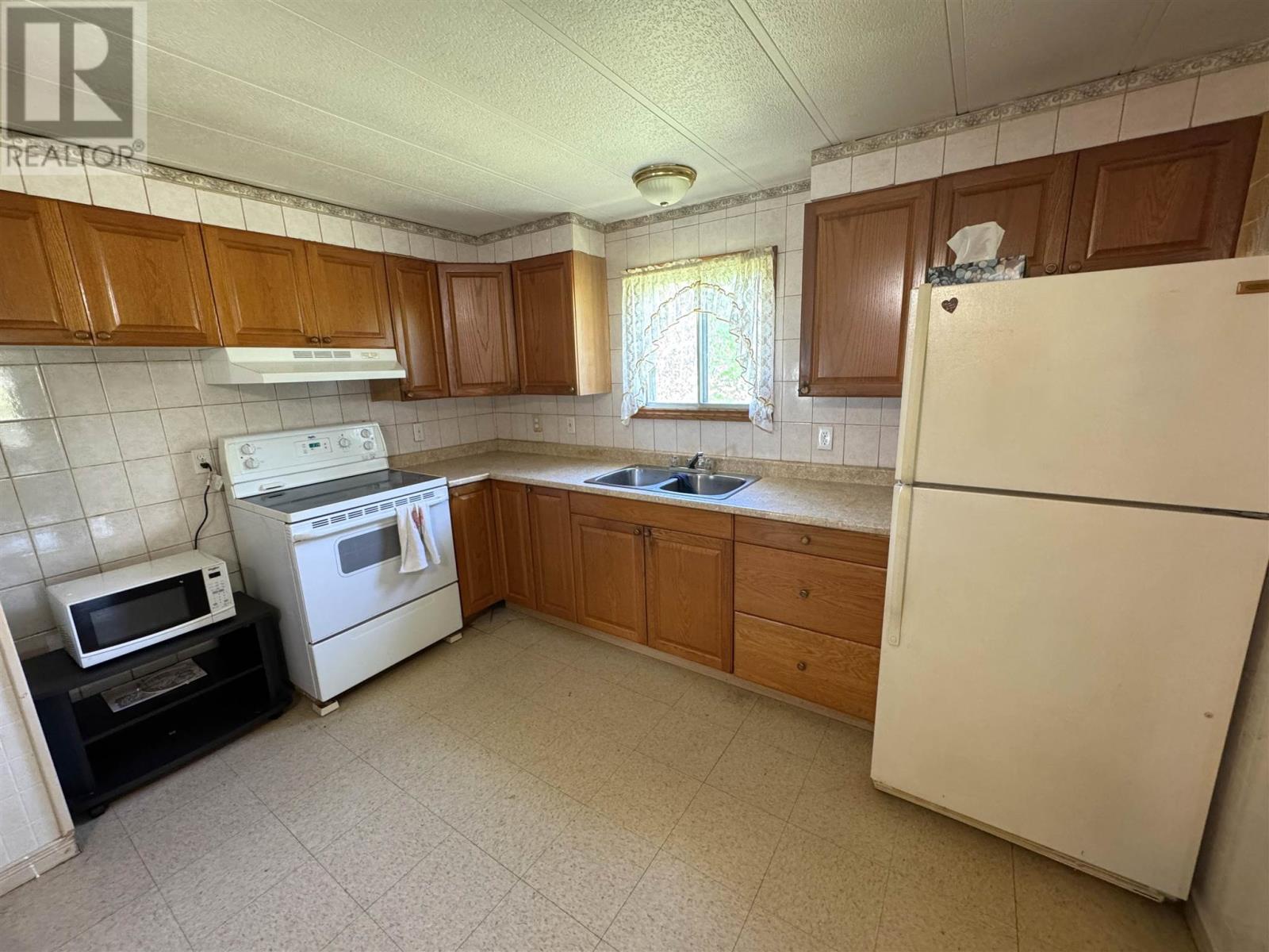 5860 17 Hwy, Serpent River, Ontario  P0P 1V0 - Photo 14 - SM260104