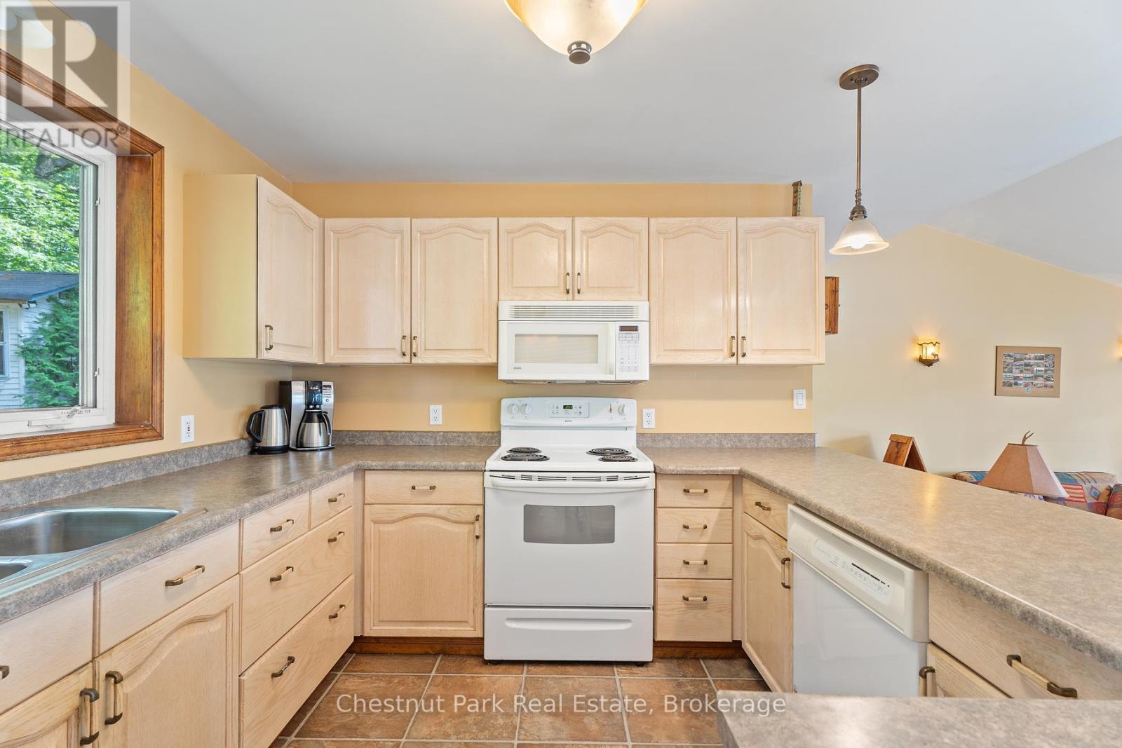 Unit #8 - 1111 Buckeye Road, Muskoka Lakes, Ontario  P0C 1H0 - Photo 13 - X12729376