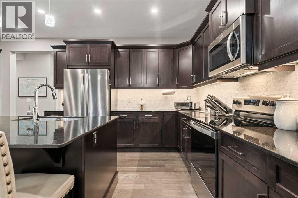 271 Chelsea Heath, Chestermere, Alberta  T1X 2N4 - Photo 3 - A2275004