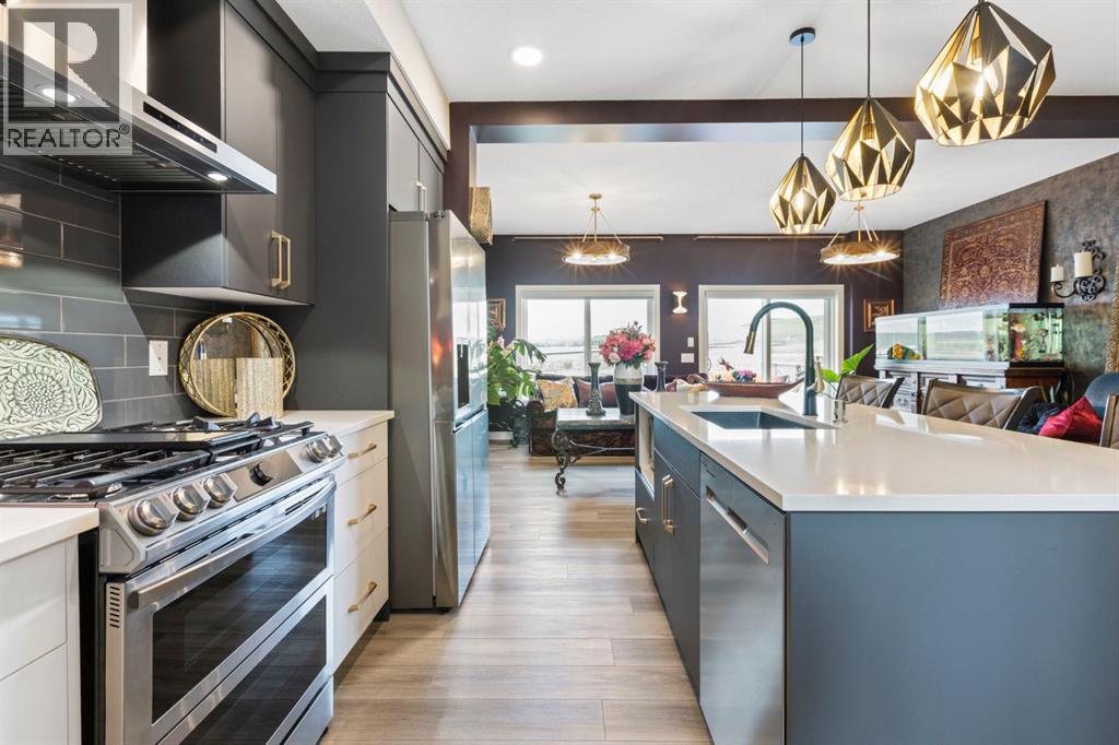 255 Heritage Heights, Cochrane, Alberta  T4C 3A7 - Photo 4 - A2275198