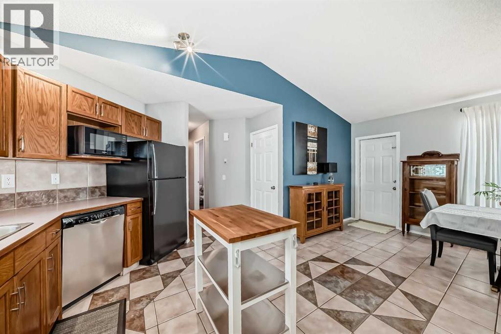 110 Applebrook Circle Se, Calgary, Alberta  T2A 7T3 - Photo 7 - A2279474