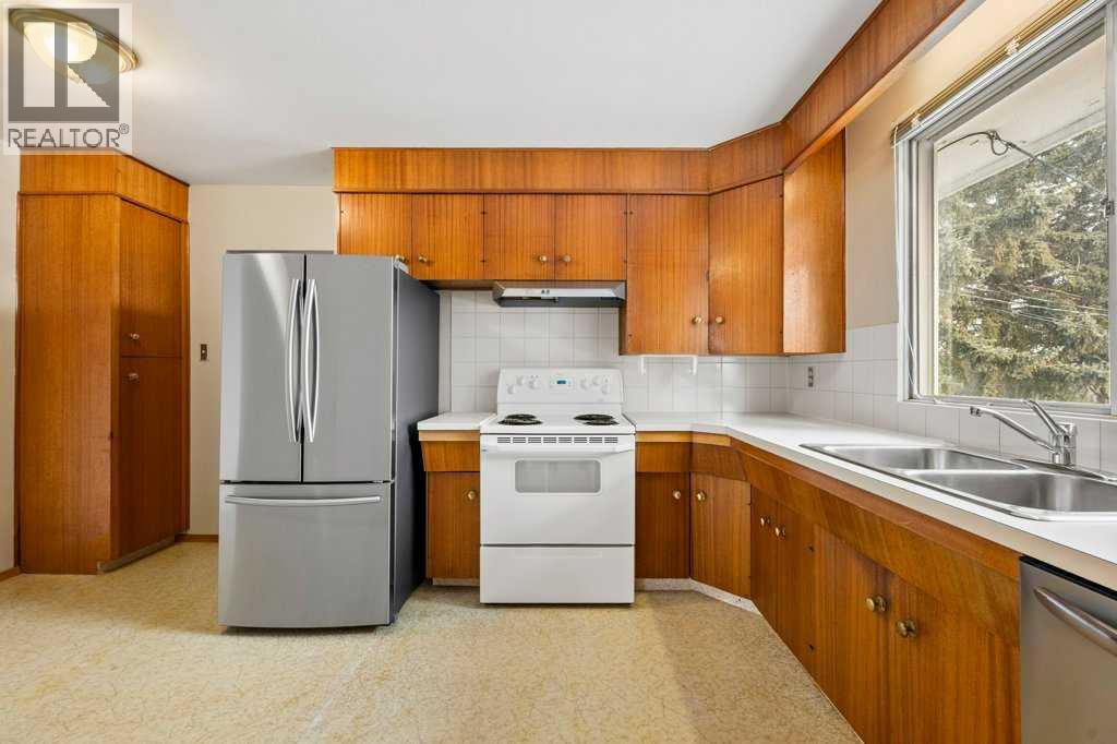 2719 Chalice Road Nw, Calgary, Alberta  T2L 1C7 - Photo 11 - A2280301