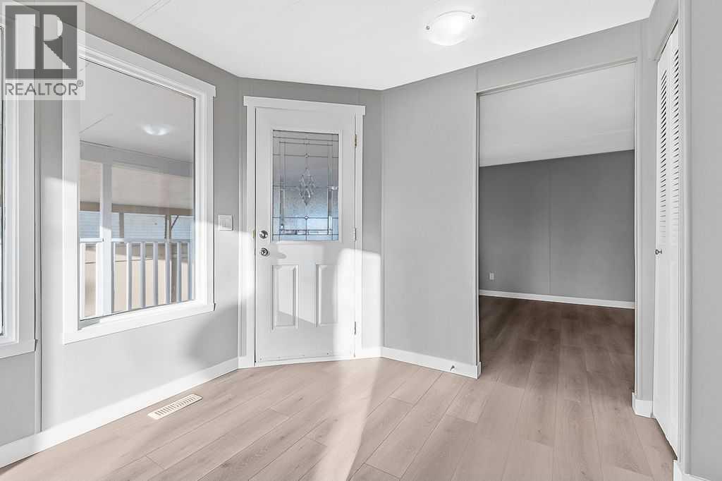 437 Kanell Drive Ne, High River, Alberta  T1V 1J6 - Photo 3 - A2281188