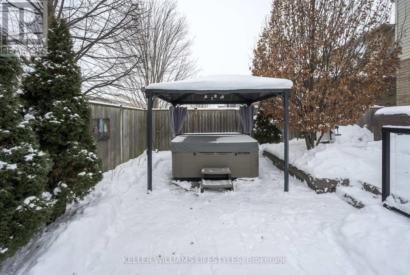 6811 Vallas Circle, London South, Ontario  N6P 0B5 - Photo 32 - X12729346