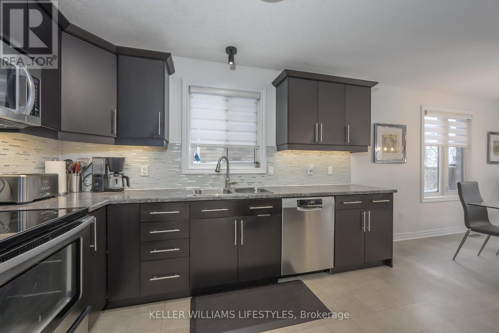 6811 Vallas Circle, London South, Ontario  N6P 0B5 - Photo 8 - X12729346