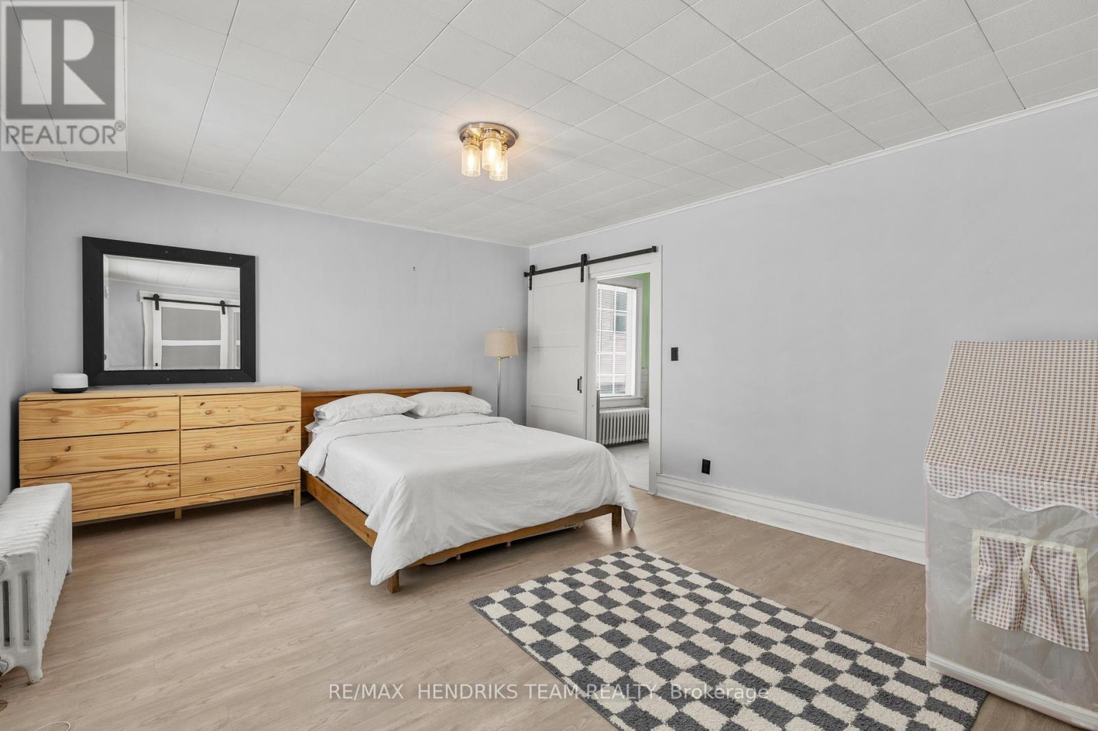 60 West Street N, Thorold, Ontario  L2V 2S5 - Photo 13 - X12729474