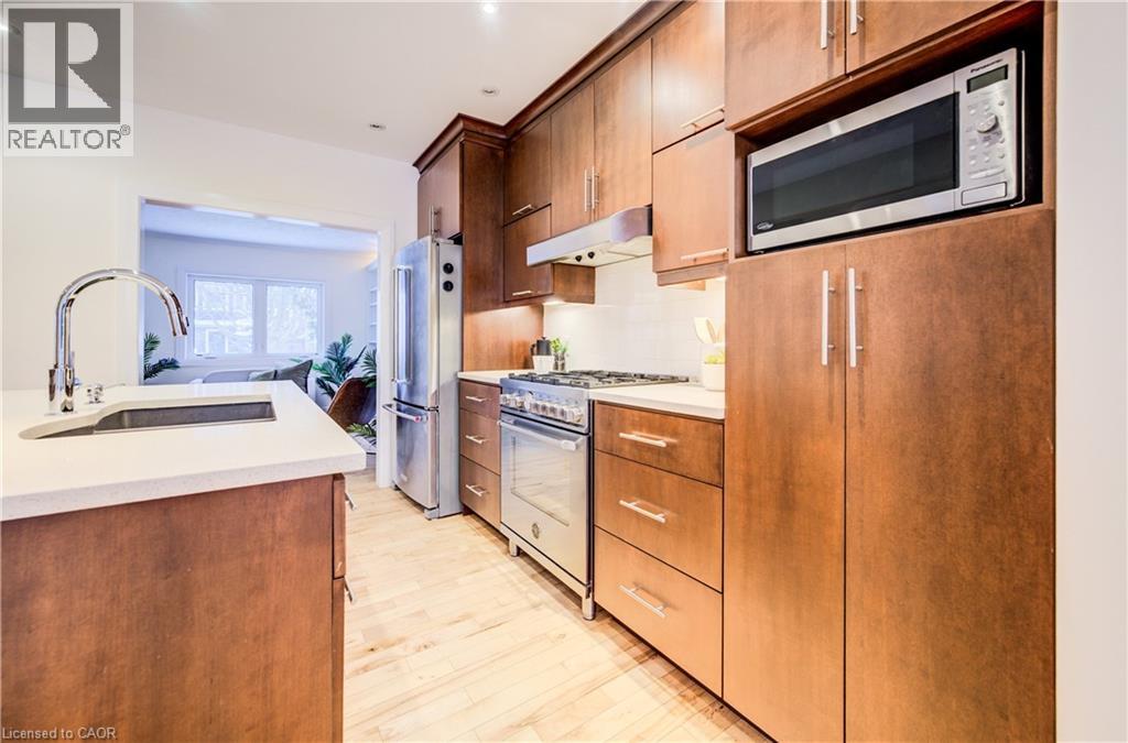 122 Belmont Avenue, Waterloo, Ontario  N2L 2A9 - Photo 14 - 40800277