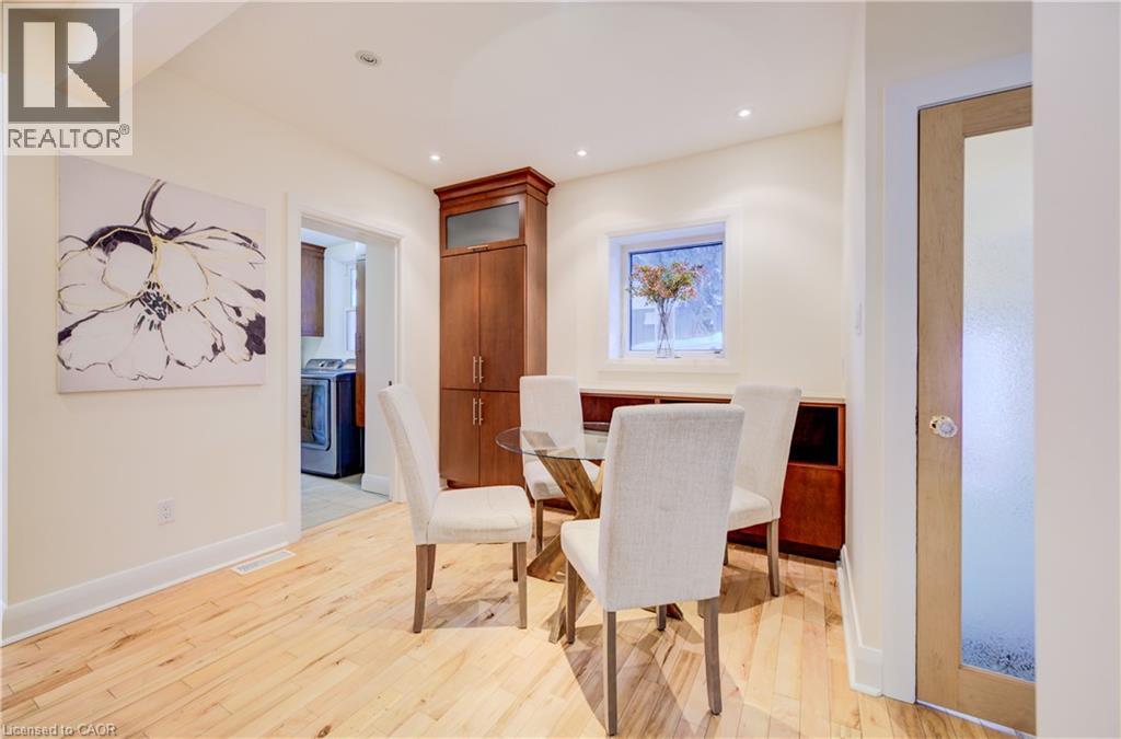 122 Belmont Avenue, Waterloo, Ontario  N2L 2A9 - Photo 17 - 40800277