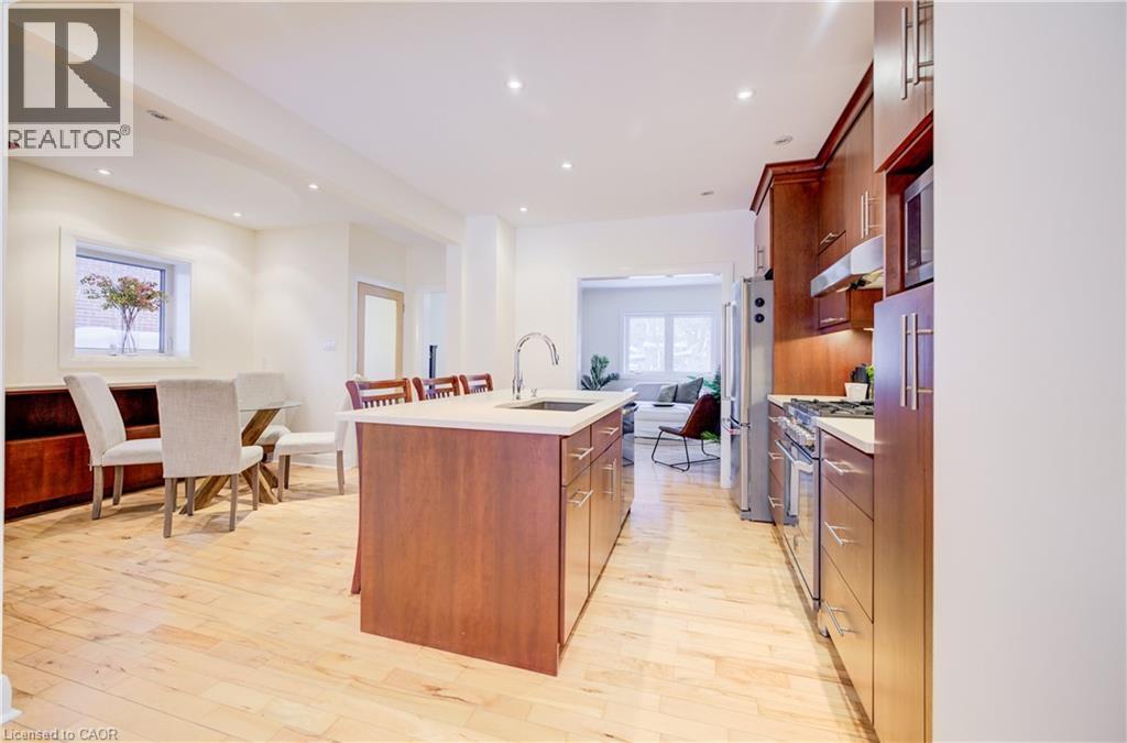 122 Belmont Avenue, Waterloo, Ontario  N2L 2A9 - Photo 19 - 40800277