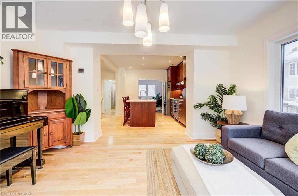 122 Belmont Avenue, Waterloo, Ontario  N2L 2A9 - Photo 24 - 40800277