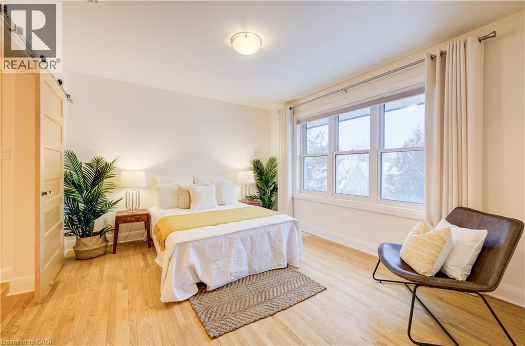 122 Belmont Avenue, Waterloo, Ontario  N2L 2A9 - Photo 32 - 40800277