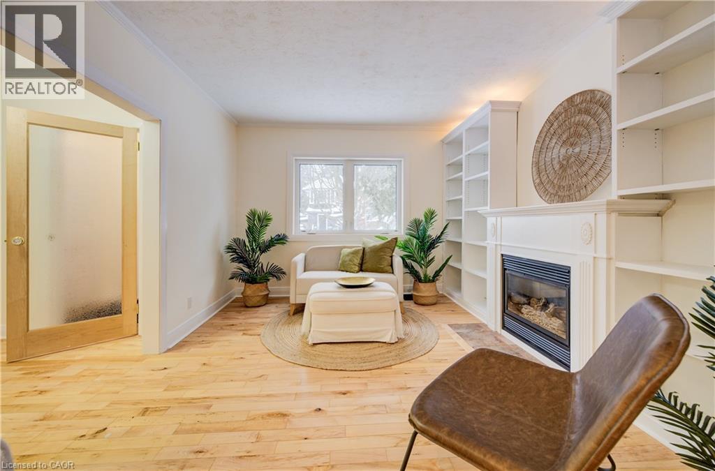 122 Belmont Avenue, Waterloo, Ontario  N2L 2A9 - Photo 8 - 40800277