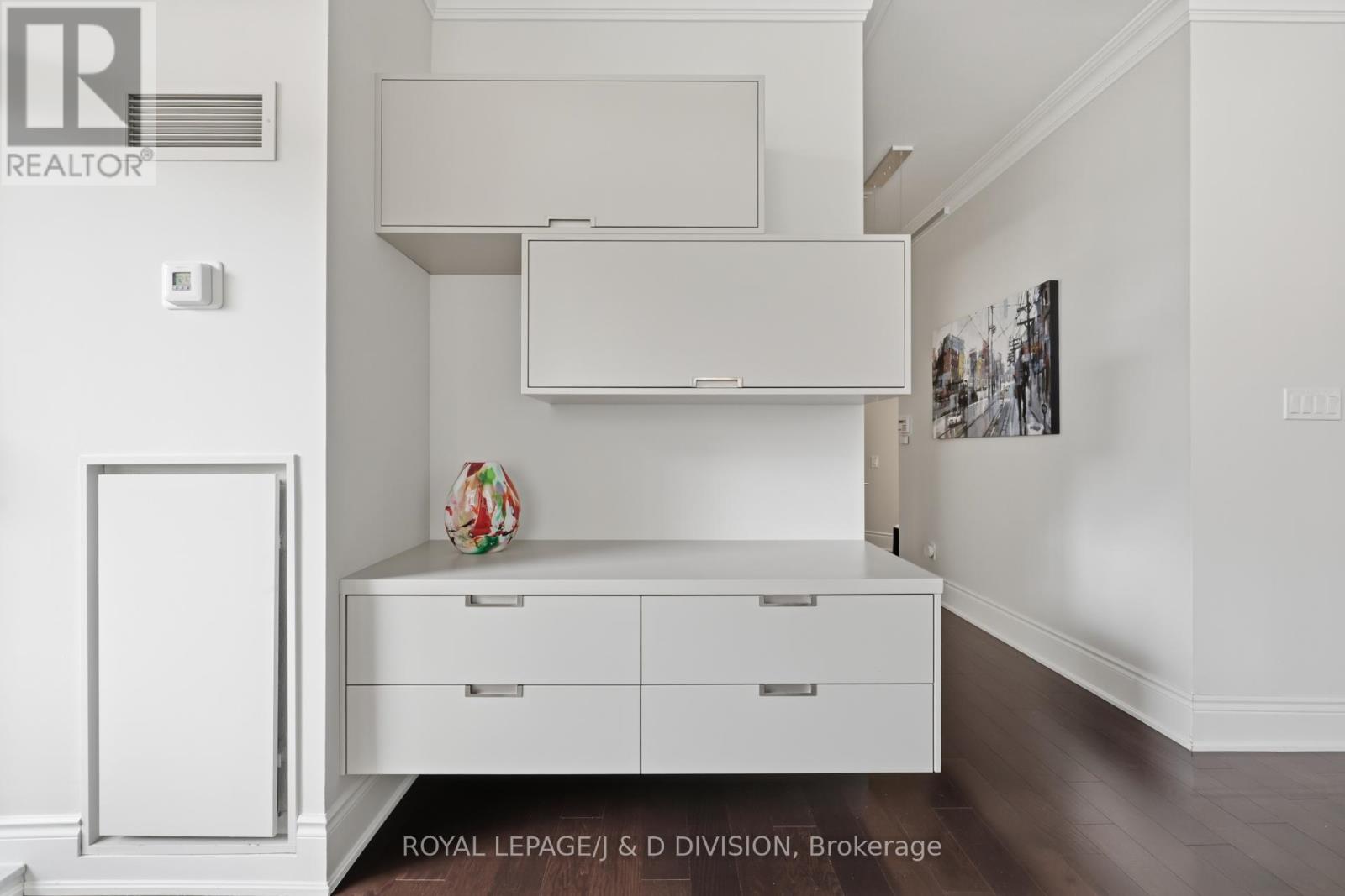 401 - 55 Delisle Avenue, Toronto, Ontario  M4V 3C2 - Photo 5 - C12729354