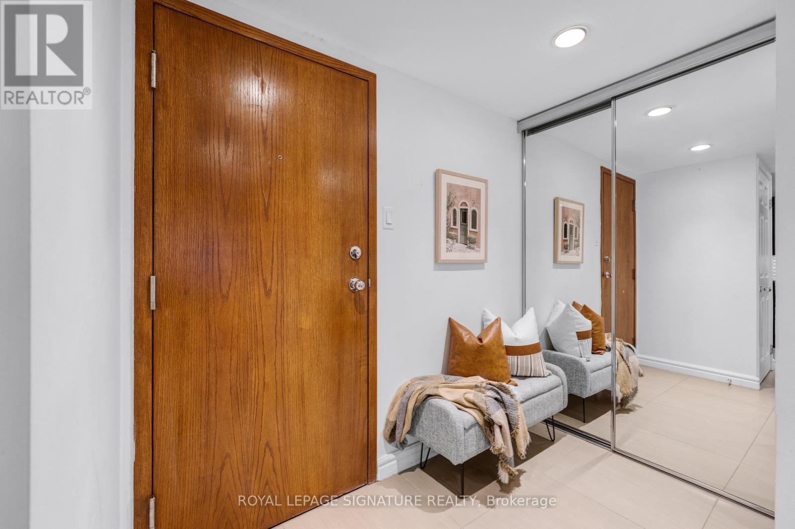 1702 - 33 University Avenue, Toronto, Ontario  M5J 2S7 - Photo 26 - C12729400