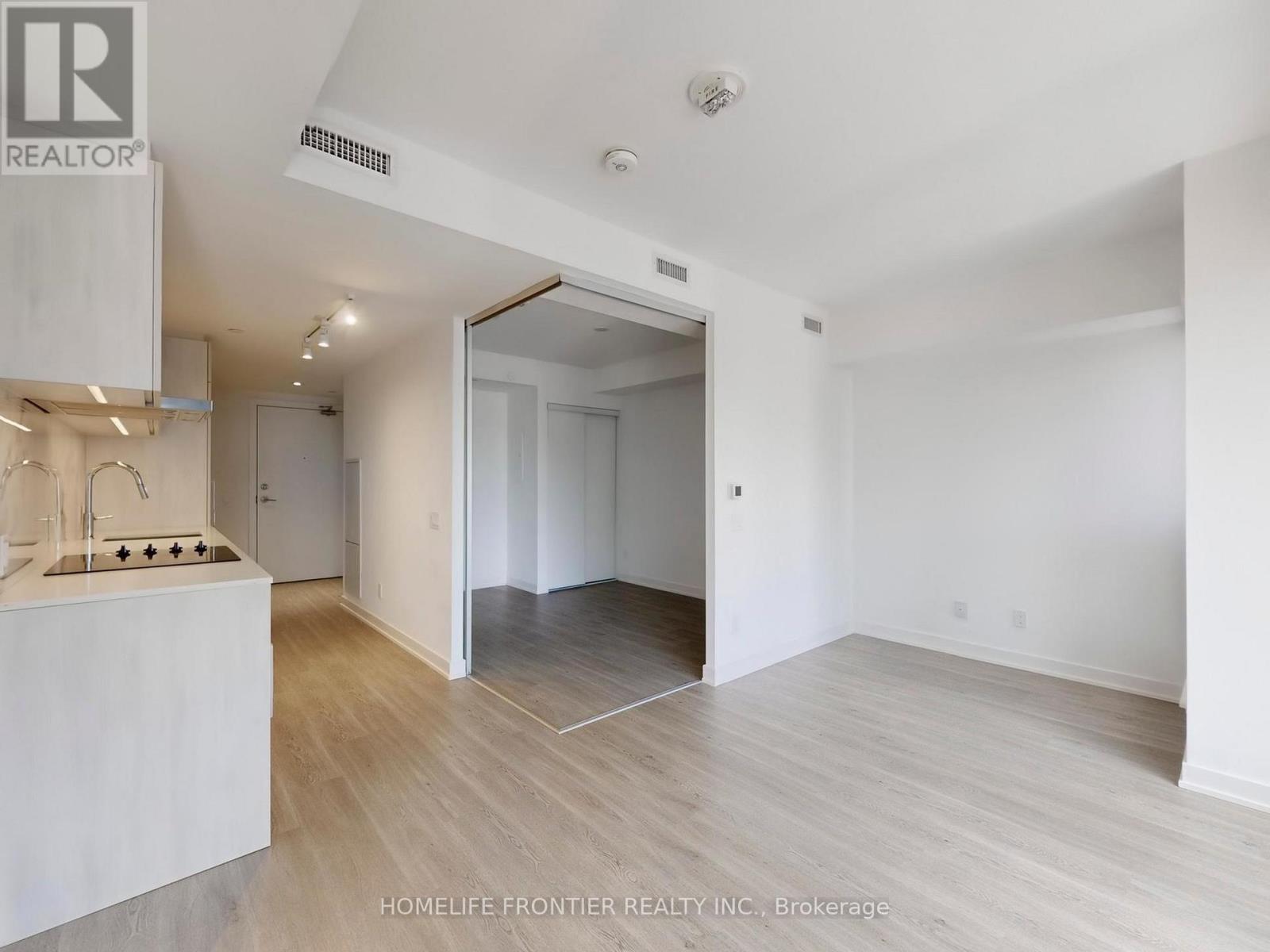 3007 - 8 Wellesley Street W, Toronto, Ontario  M4Y 0J5 - Photo 6 - C12729482