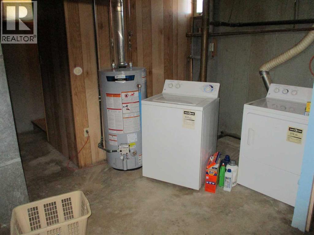 220 2nd Avenue Sw, Manning, Alberta  T0H 2M0 - Photo 10 - A2264429