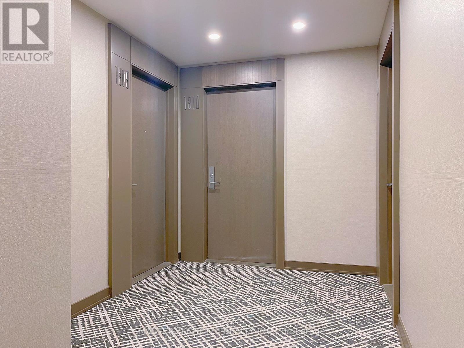 1310 - 101 Charles Street E, Toronto, Ontario  M4Y 0A9 - Photo 3 - C12729520