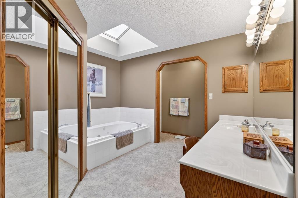 311 Douglasbank Drive Se, Calgary, Alberta  T2Z 2C7 - Photo 29 - A2277070