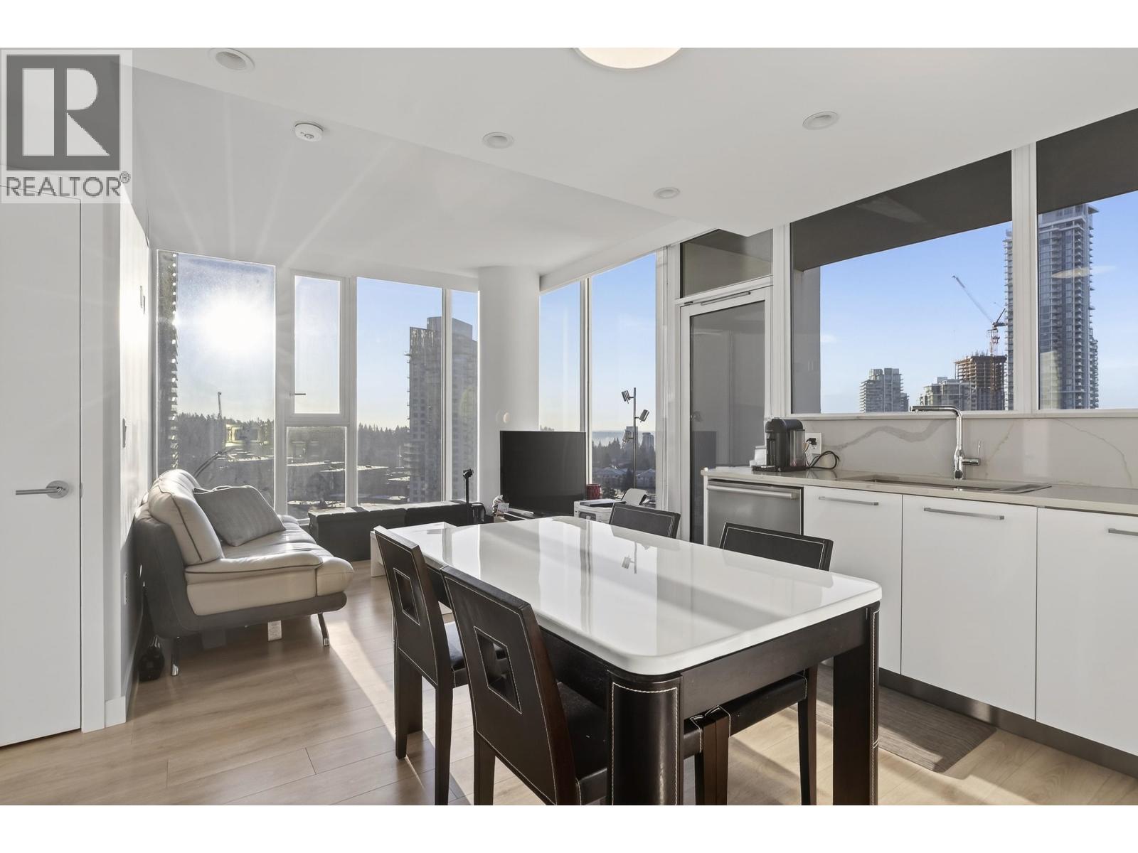 1609 567 Clarke Road, Coquitlam, British Columbia  V3J 0K7 - Photo 4 - R3076506