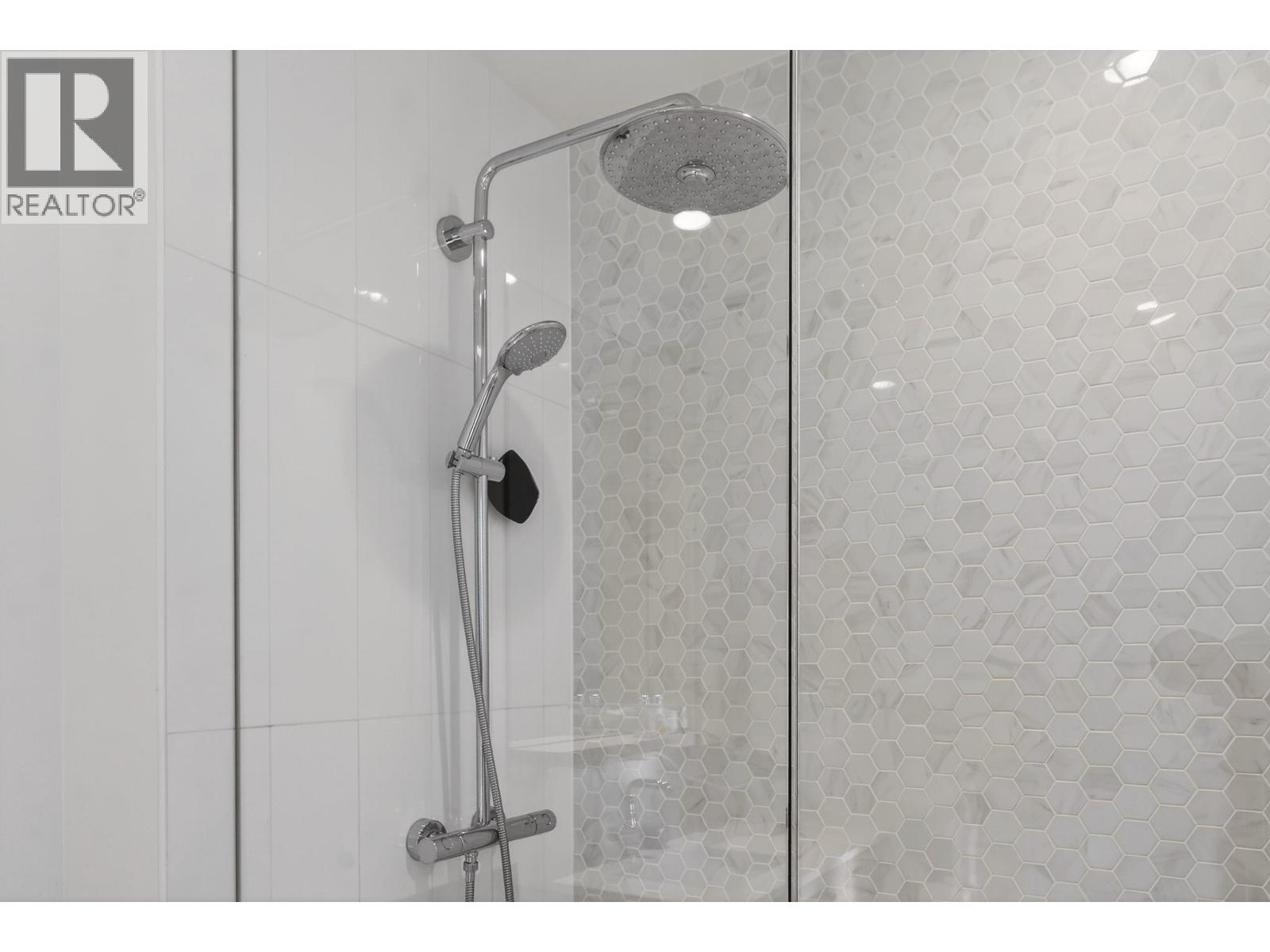 1609 567 Clarke Road, Coquitlam, British Columbia  V3J 0K7 - Photo 16 - R3076506