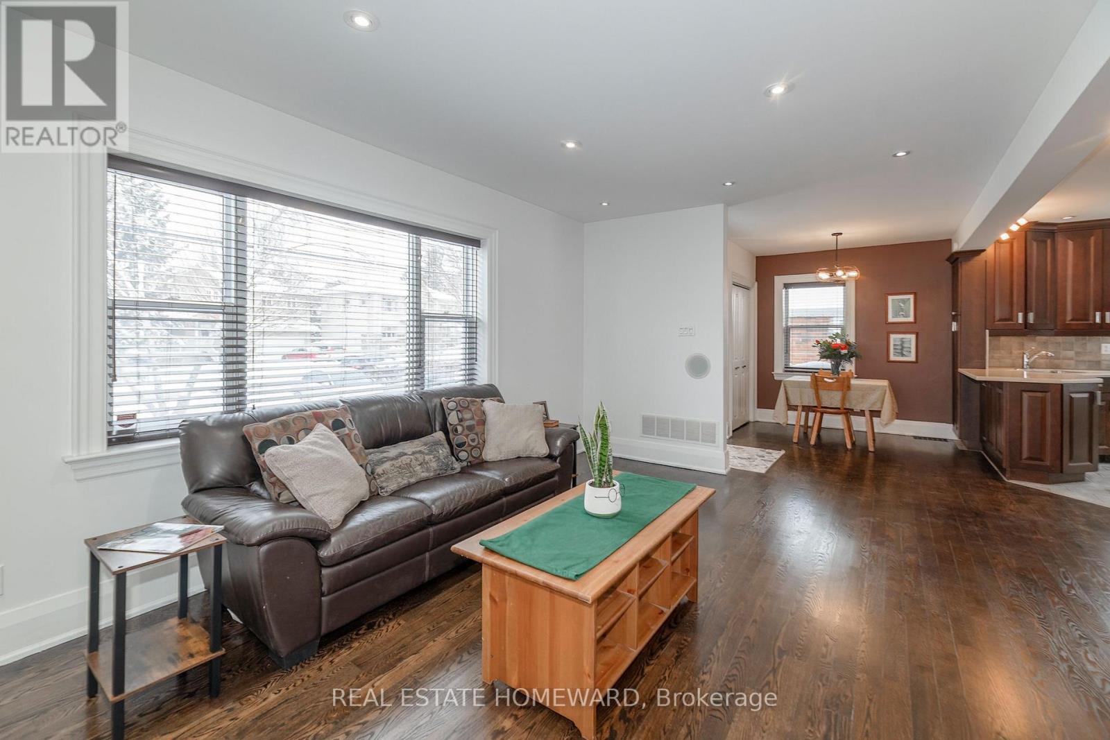 237 Ferris Road, Toronto, Ontario  M4B 1H2 - Photo 2 - E12729312