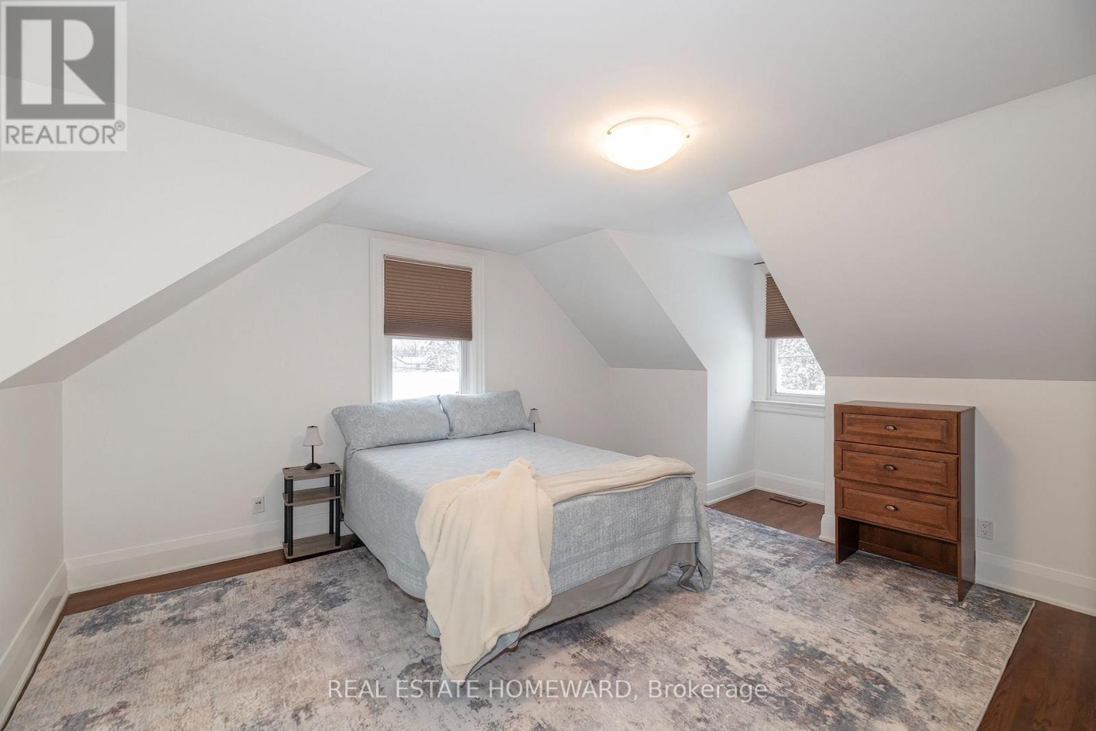 237 Ferris Road, Toronto, Ontario  M4B 1H2 - Photo 9 - E12729312