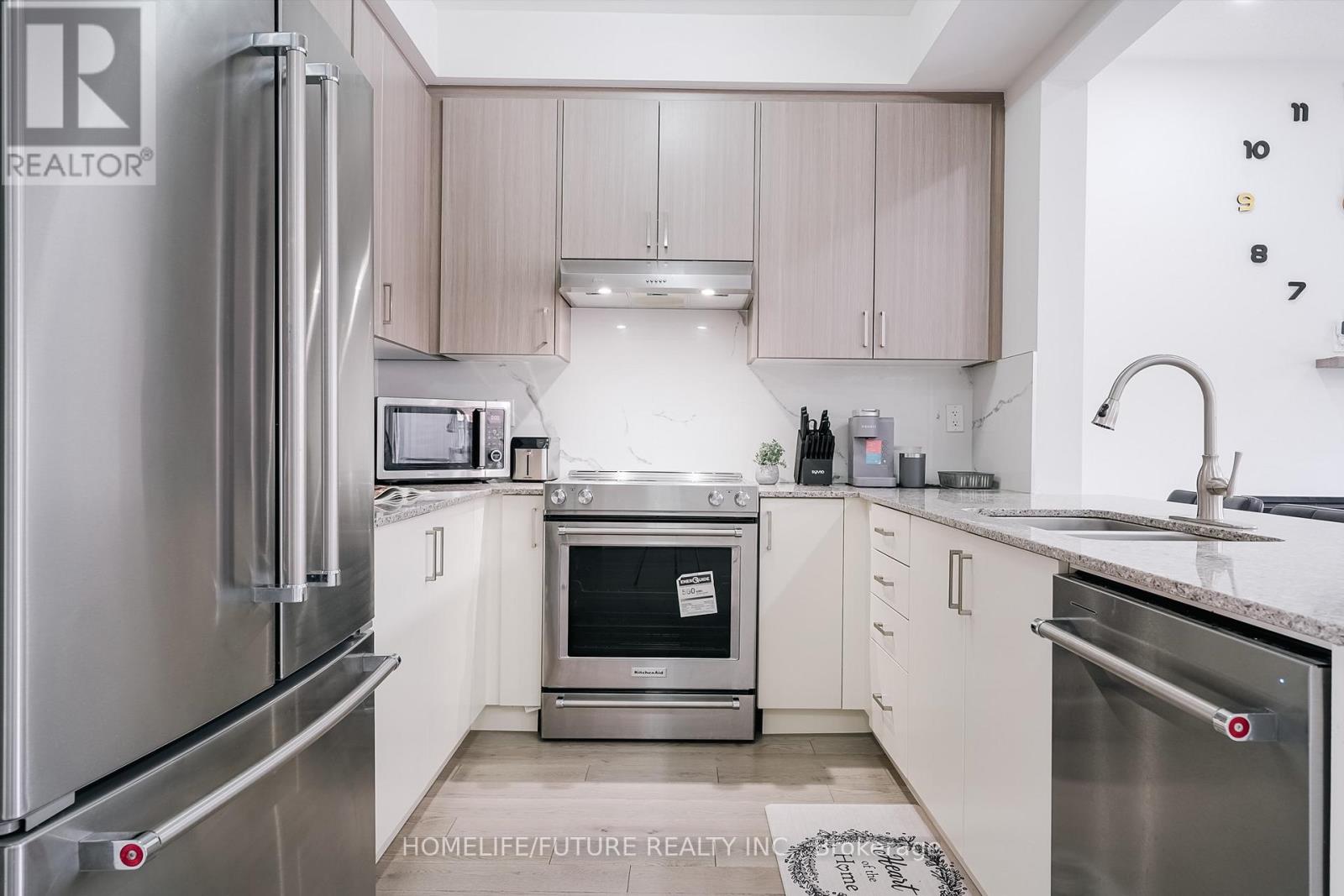 2626 Delphinium Trail, Pickering, Ontario  L1X 0N2 - Photo 10 - E12729504