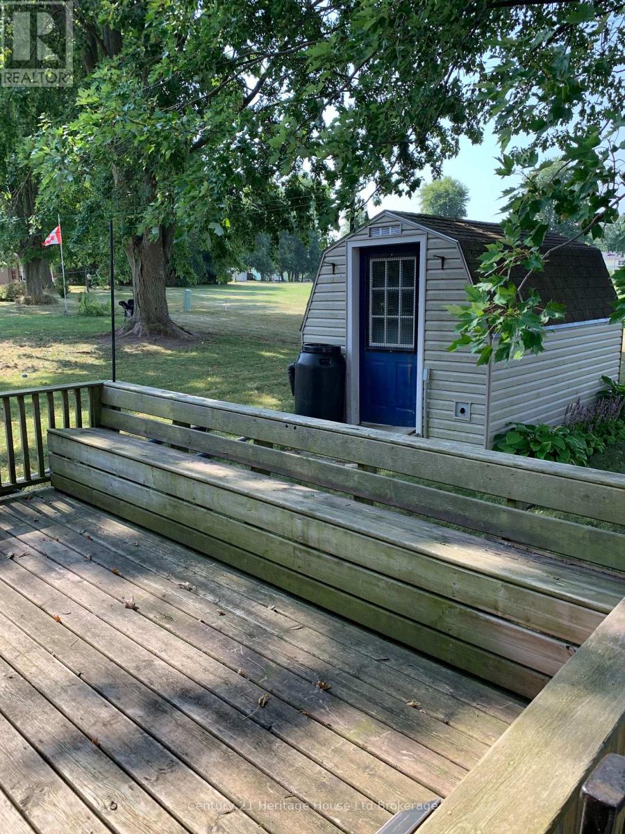 225 Algonquin Drive, South Huron, Ontario  N0M 1Y0 - Photo 16 - X12468220