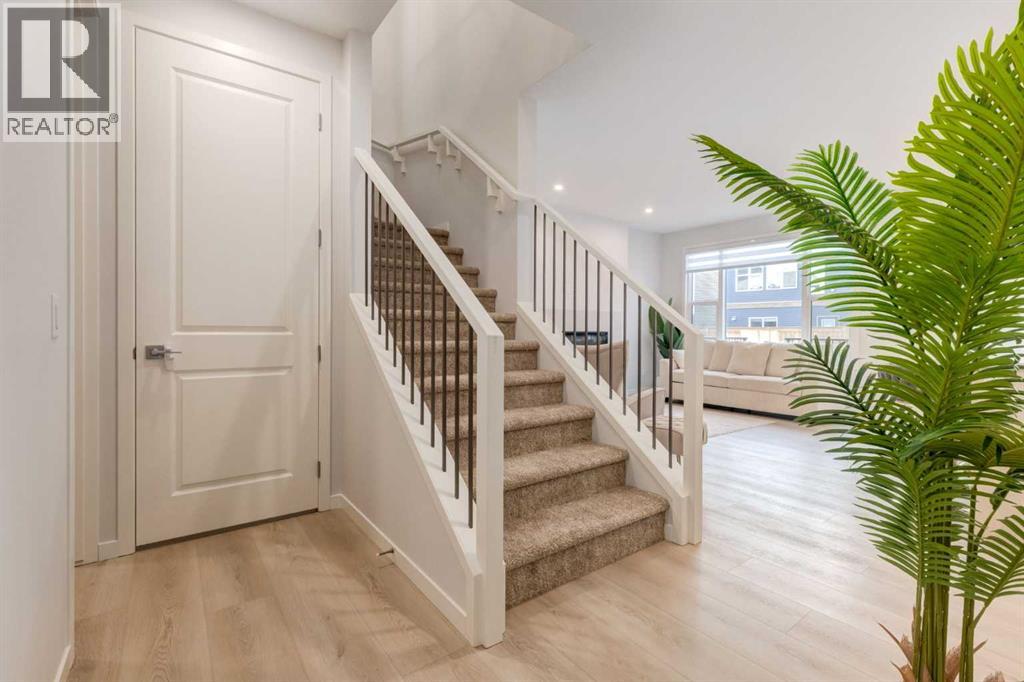 29 Marmot Passage NW, Calgary, Alberta  T3R 2J3 - Photo 17 - A2281142