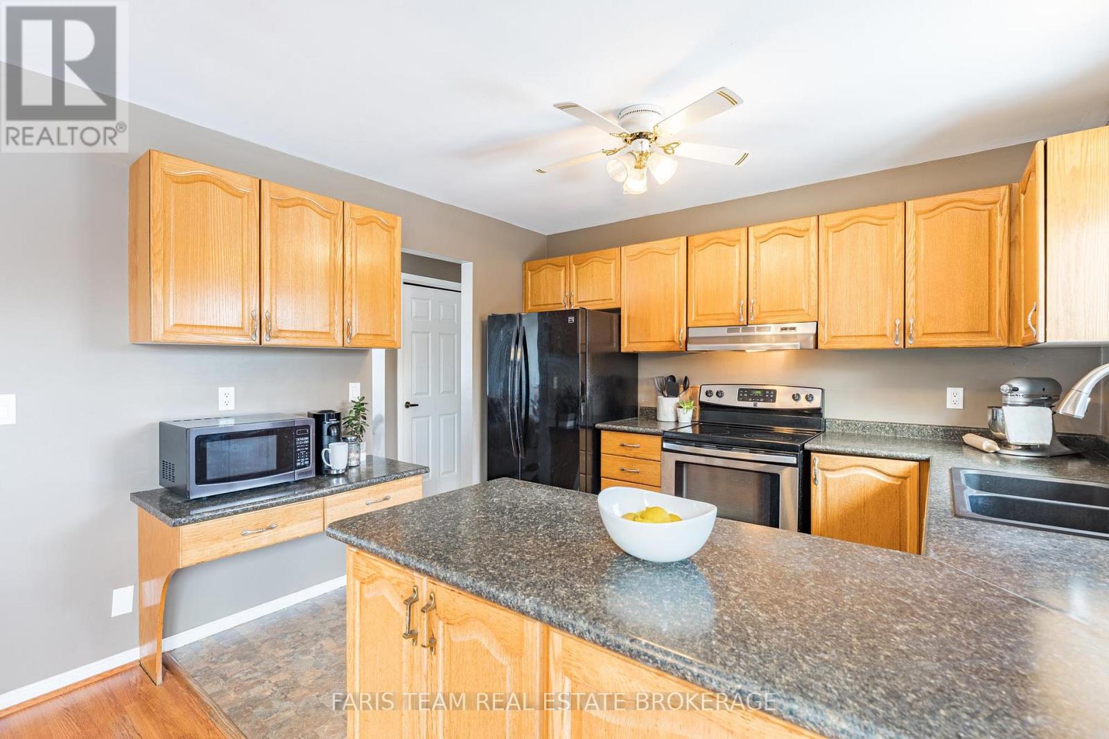 52 Roth Street, Essa (Angus), Ontario  L0M 1B2 - Photo 8 - N12729386