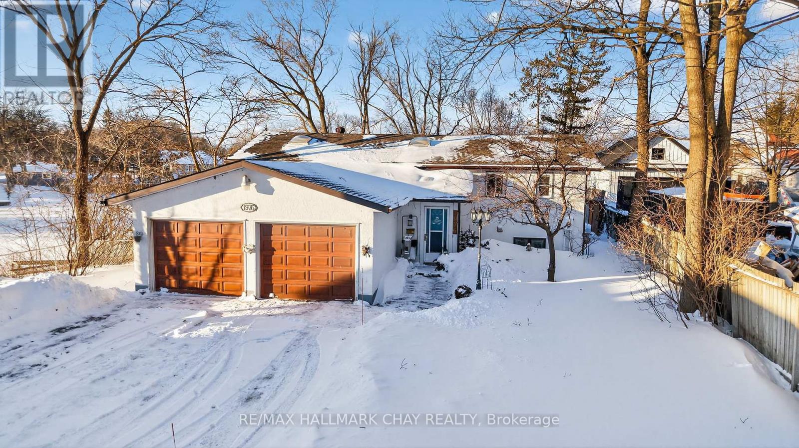 1976 RIVER ROAD W, Wasaga Beach, Ontario