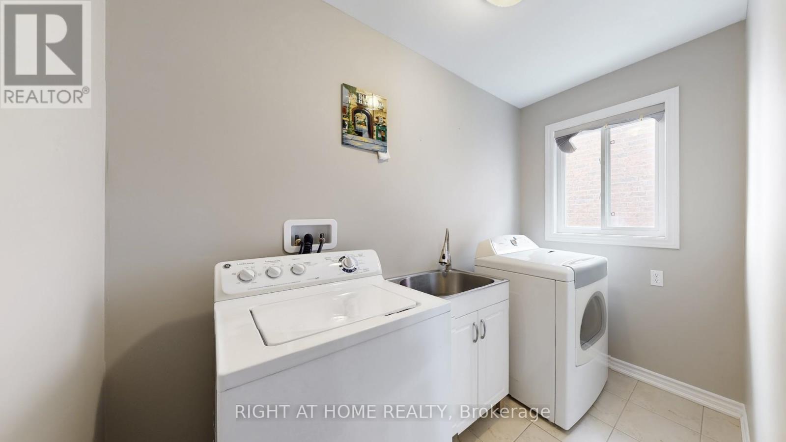 204 Proclamation Drive, Barrie (Innis-Shore), Ontario  L4N 0Y9 - Photo 22 - S12729366