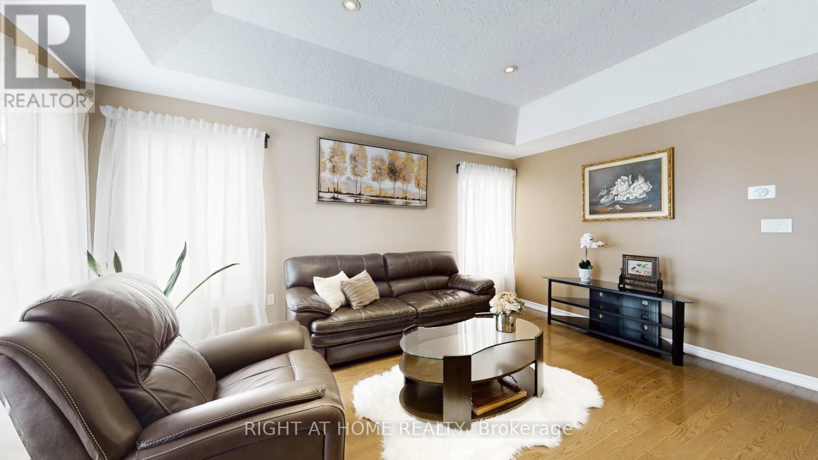 204 Proclamation Drive, Barrie (Innis-Shore), Ontario  L4N 0Y9 - Photo 6 - S12729366