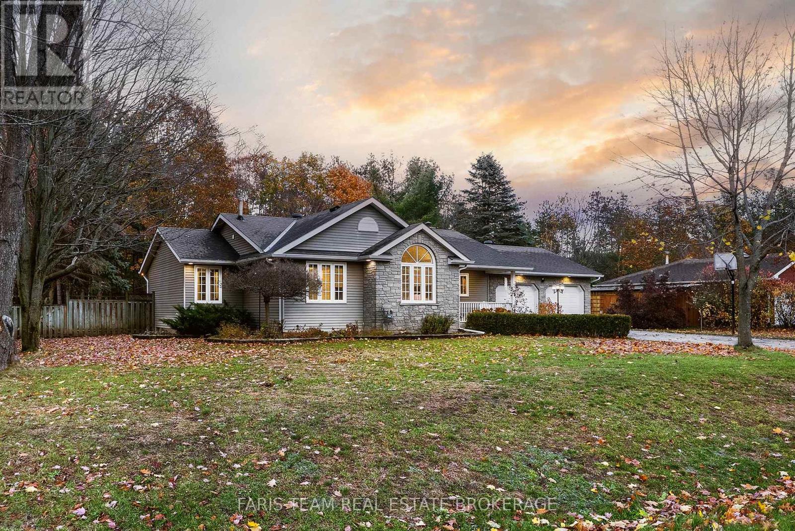 21 Maryjane Road, Tiny (Wyevale), Ontario  L0L 2T0 - Photo 2 - S12729538