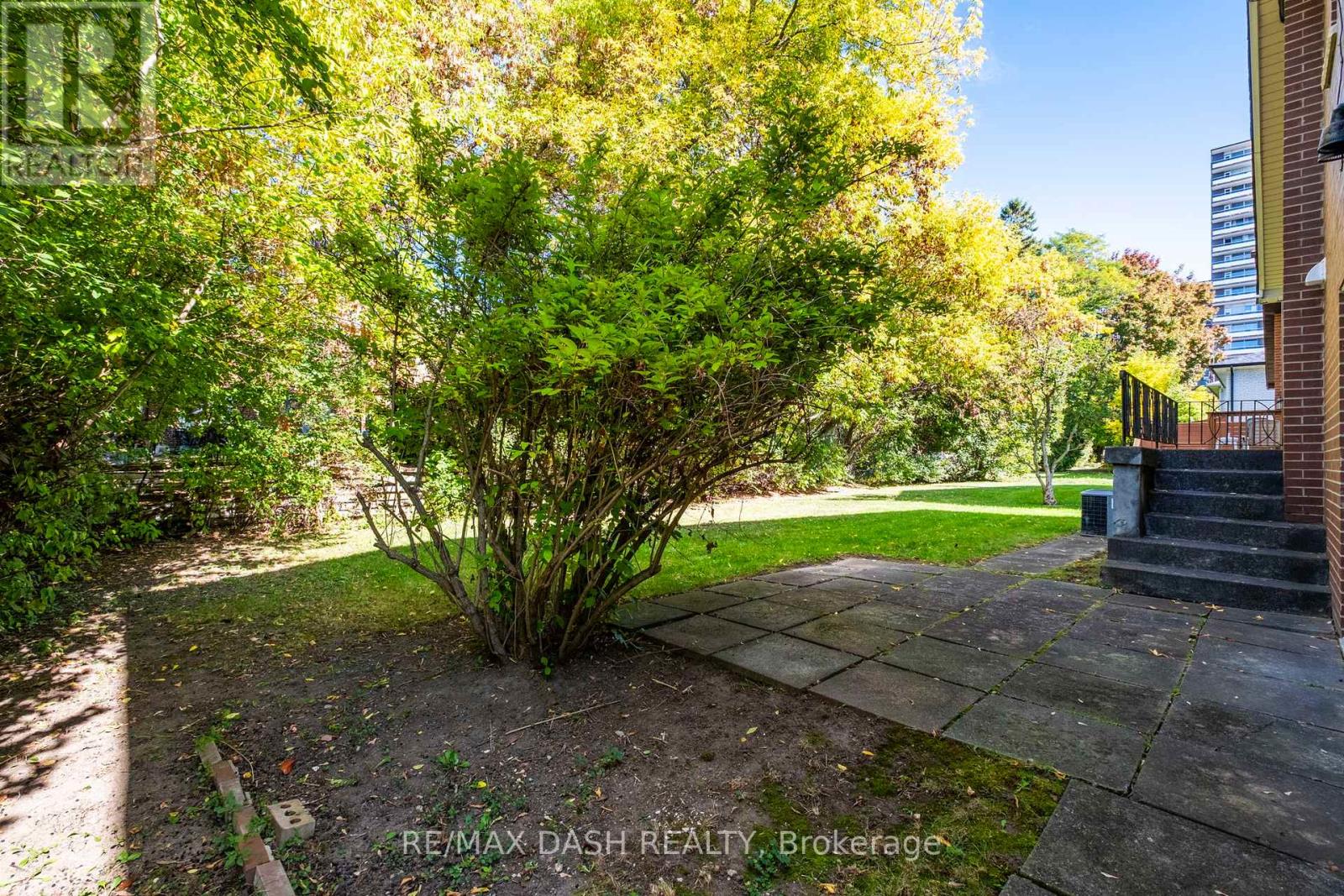 48 Russfax Drive, Toronto, Ontario  M2R 3B1 - Photo 29 - C12609812