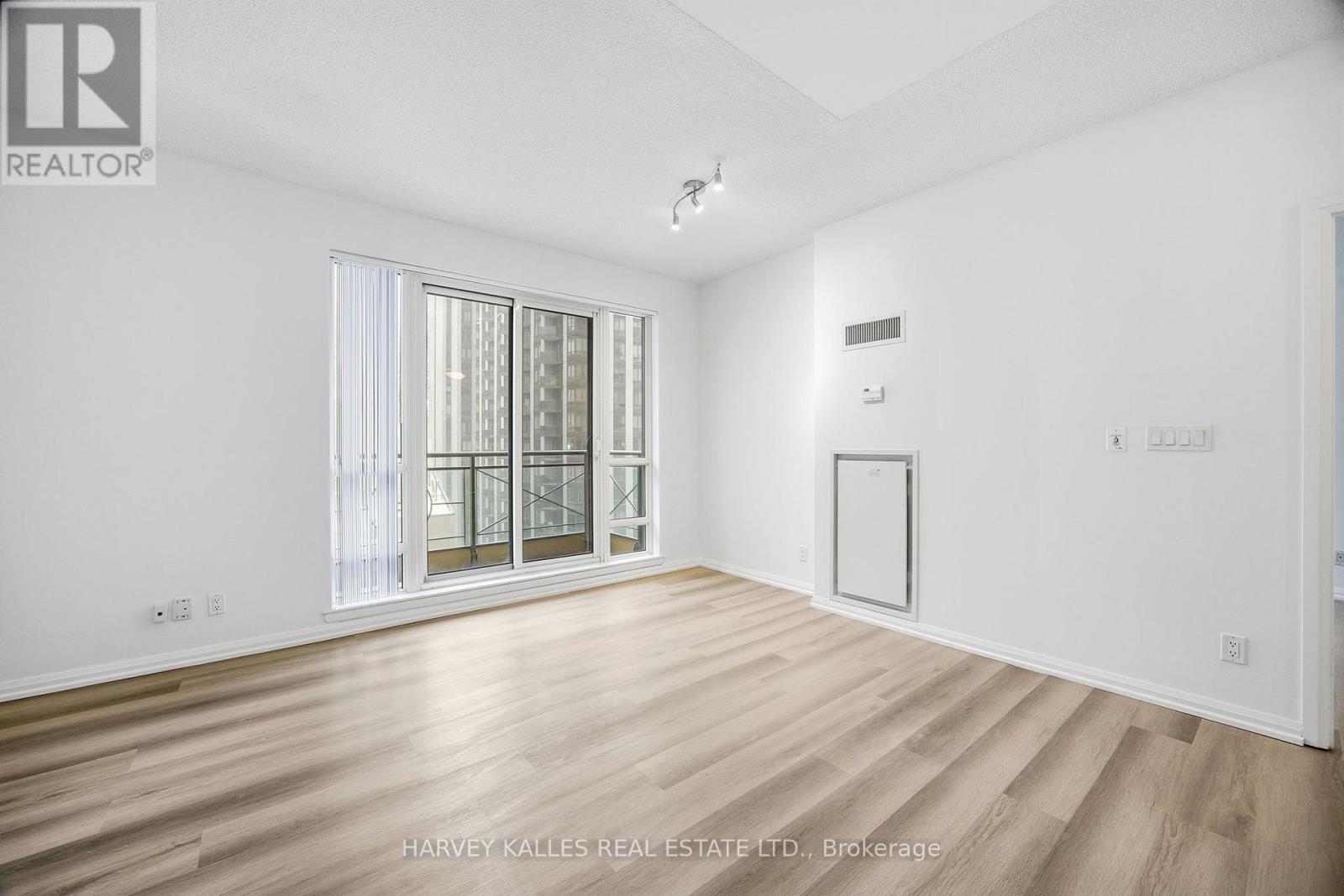 1111 - 35 Hayden Street, Toronto, Ontario  M4Y 3C3 - Photo 11 - C12728792