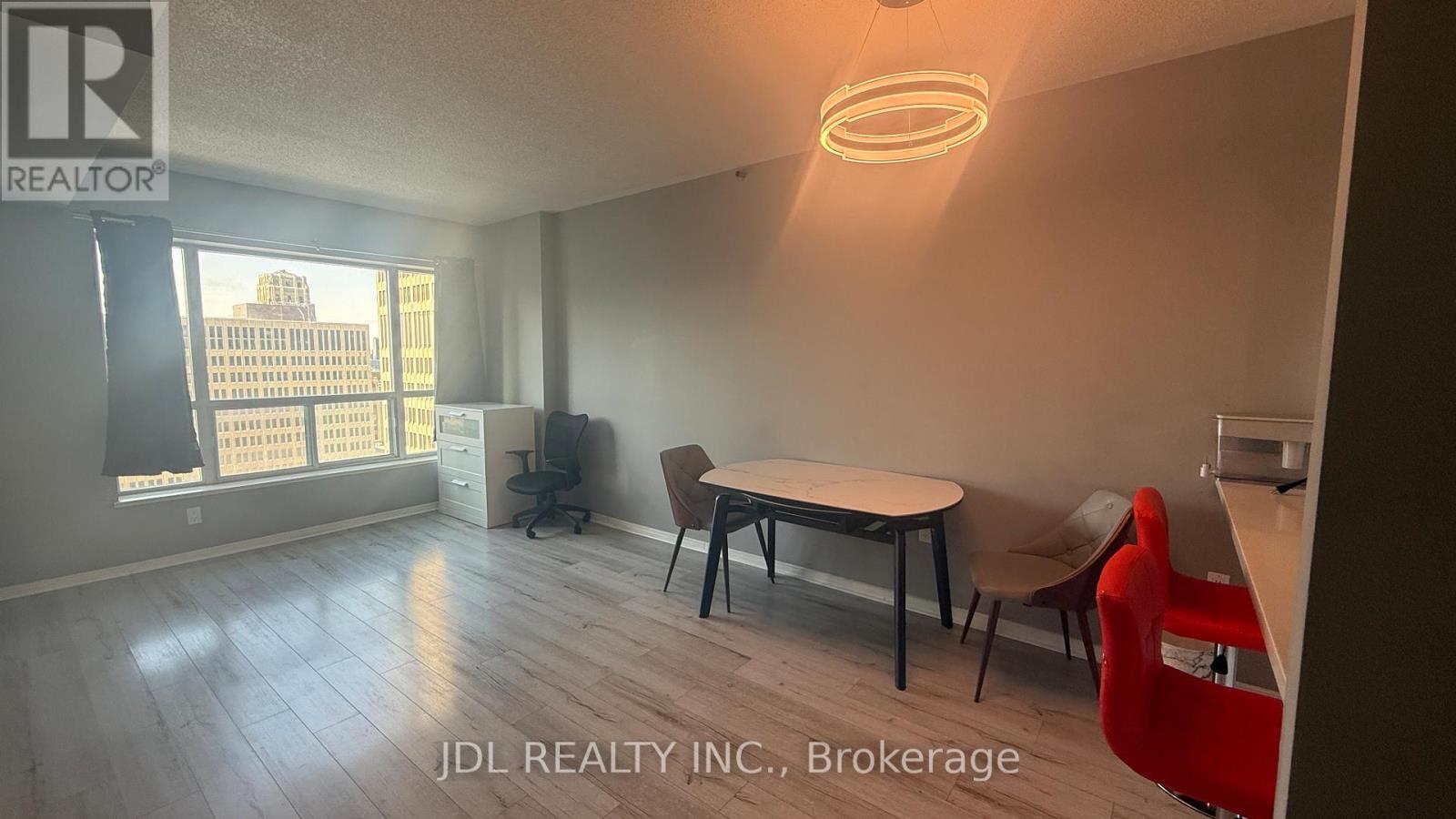 1610 - 887 Bay Street, Toronto, Ontario  M5S 3K4 - Photo 6 - C12615694